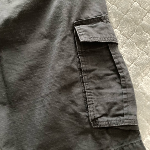 Men’s Cargo Shorts - Picture 7 of 11